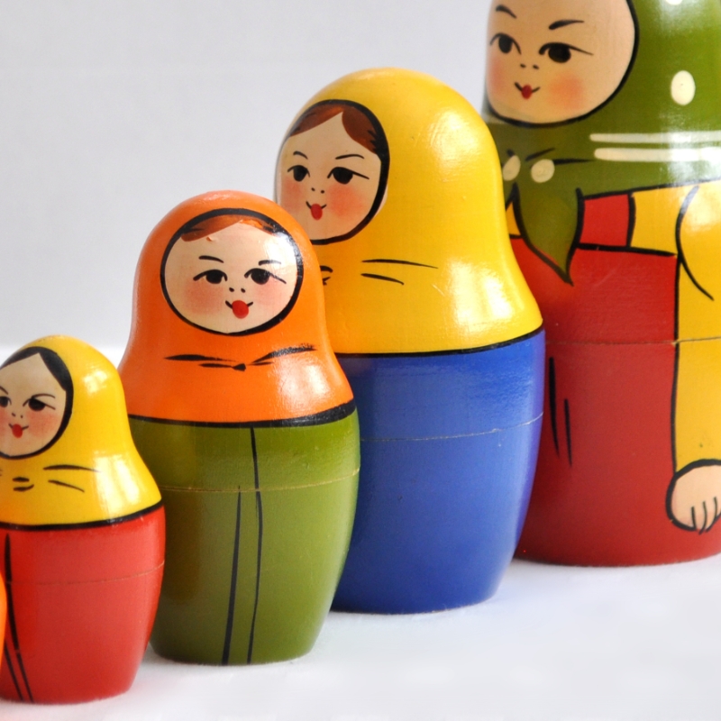Nesting dolls symbolizing the diversity of the Russian-speaking population and dialects